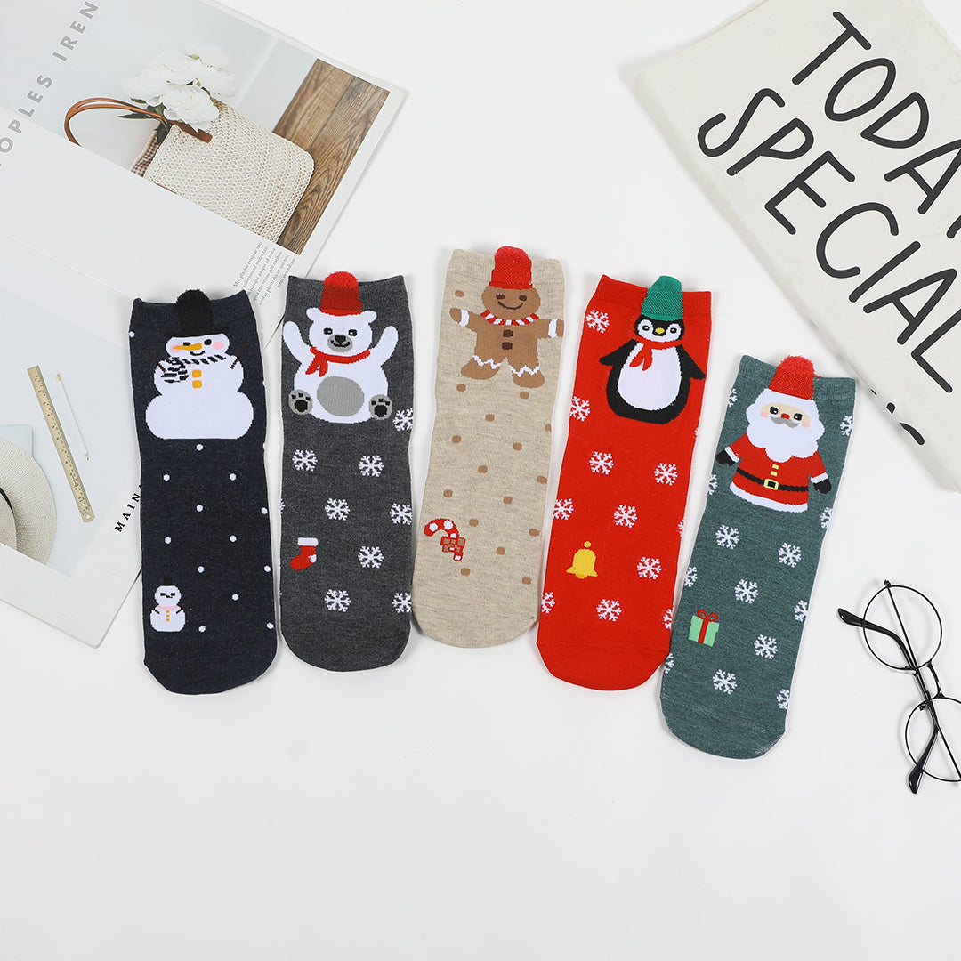 Christmas Socks, PUTUO Women Holidays Novelty Ankle Crew Socks, Cozy Fun Christmas Gifts for Women, 5 Pairs, Size 6-11