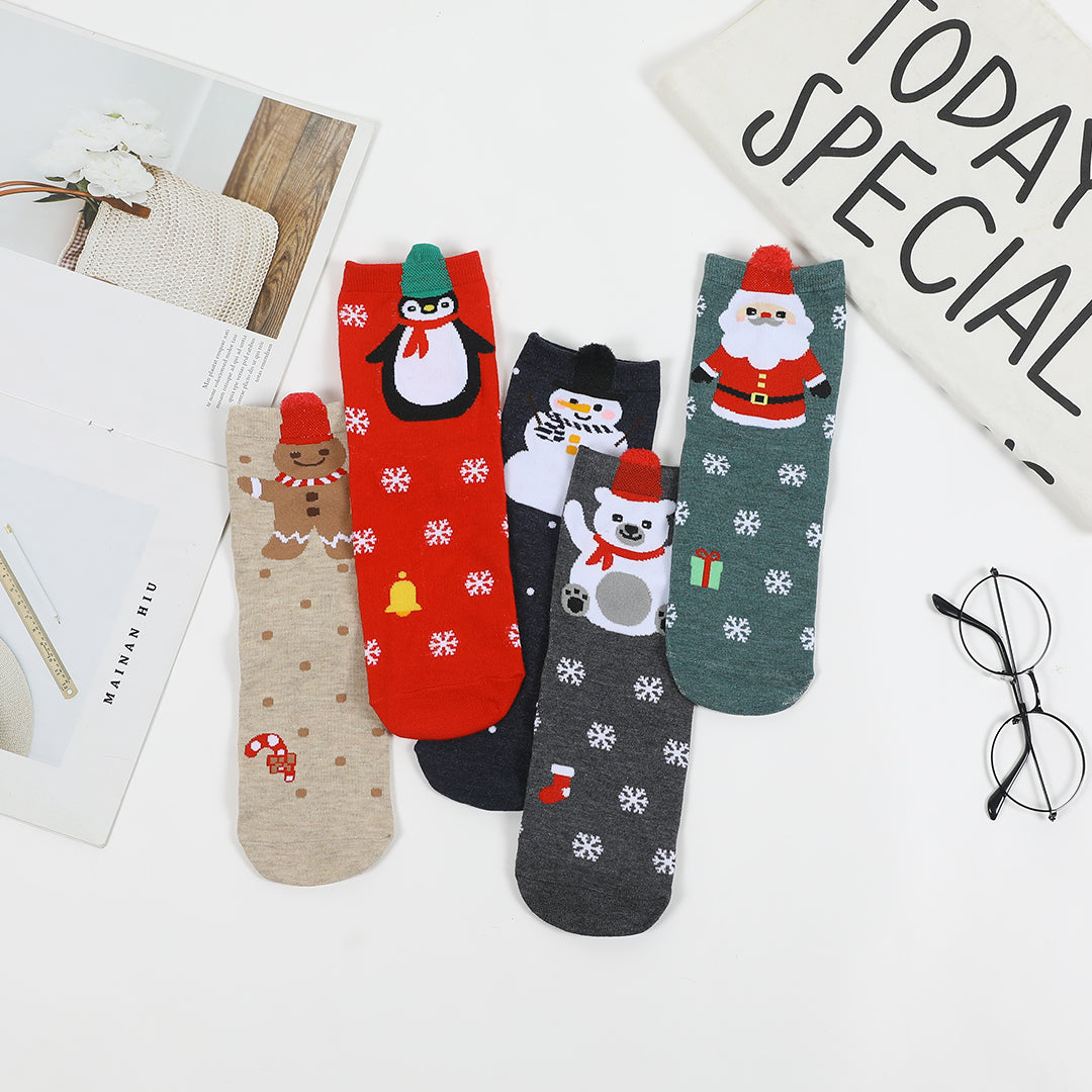 Christmas Socks, PUTUO Women Holidays Novelty Ankle Crew Socks, Cozy Fun Christmas Gifts for Women, 5 Pairs, Size 6-11